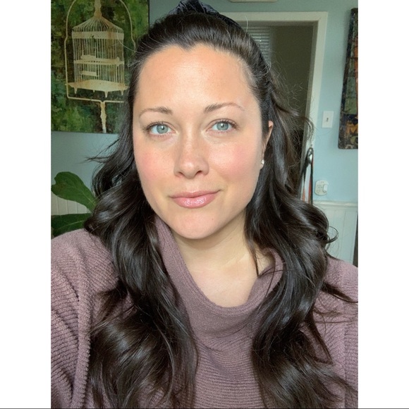 Meet your Posher, Holly - Picture 1 of 1